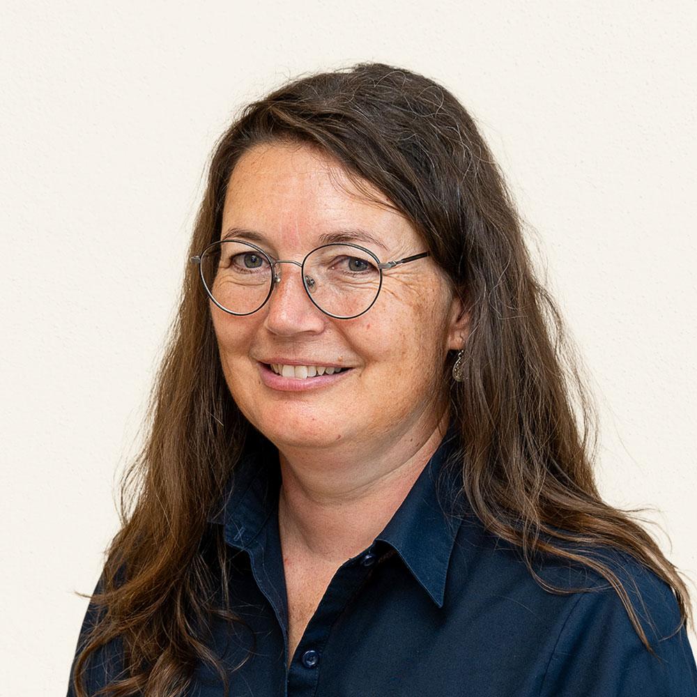 Yvonne Scherz